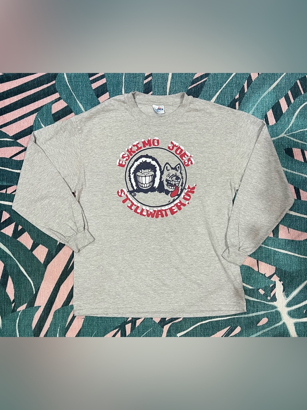 Vintage Xmas 1999 Hanes Beefy Eskimo Joe’s Stillwater, OK ‘Tis the Season Tshirt